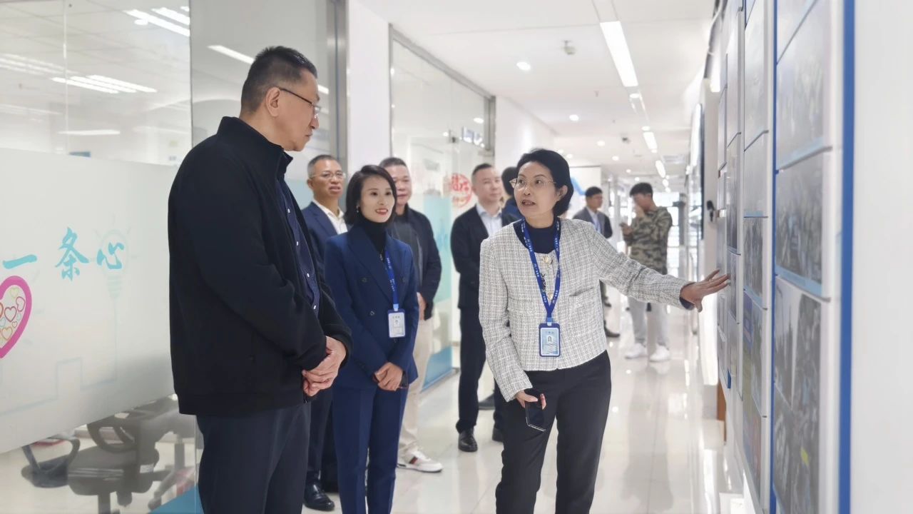 EMC易倍集团｜东菽愿铣墙值赖痴代表团来访，调研数字化转型与智能化开展