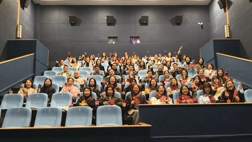 EMC易倍集团丨光影绽放 致敬“她实力”